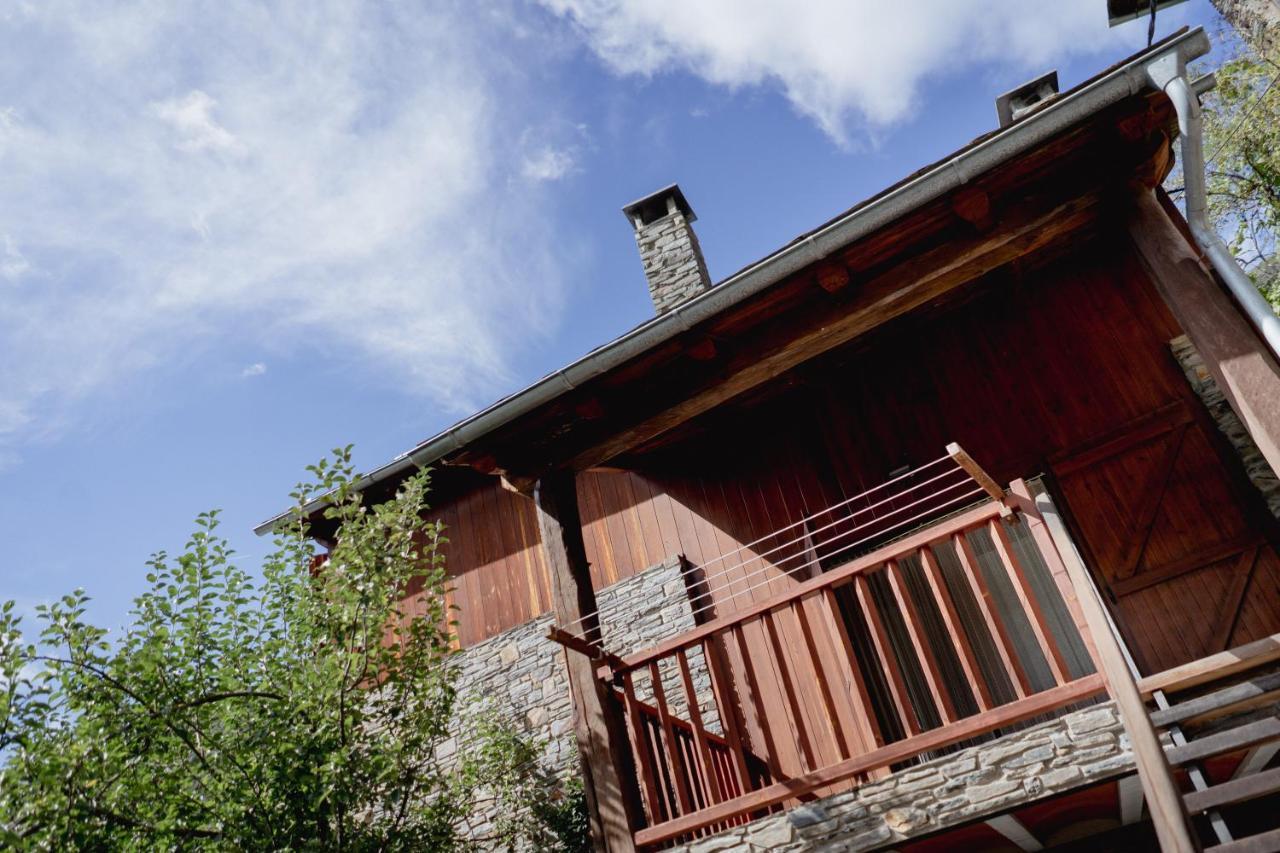 El Xalet De La Vall De Cardos Lladros ภายนอก รูปภาพ